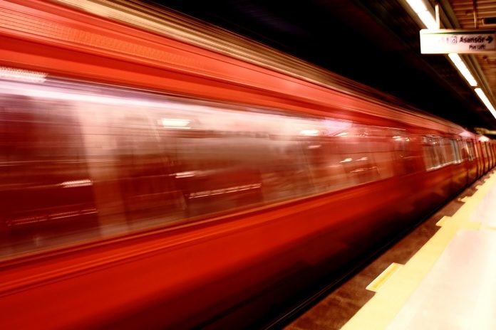 5G : Orange teste un service de téléchargement quasi-instantané avec la SNCF et Nokia